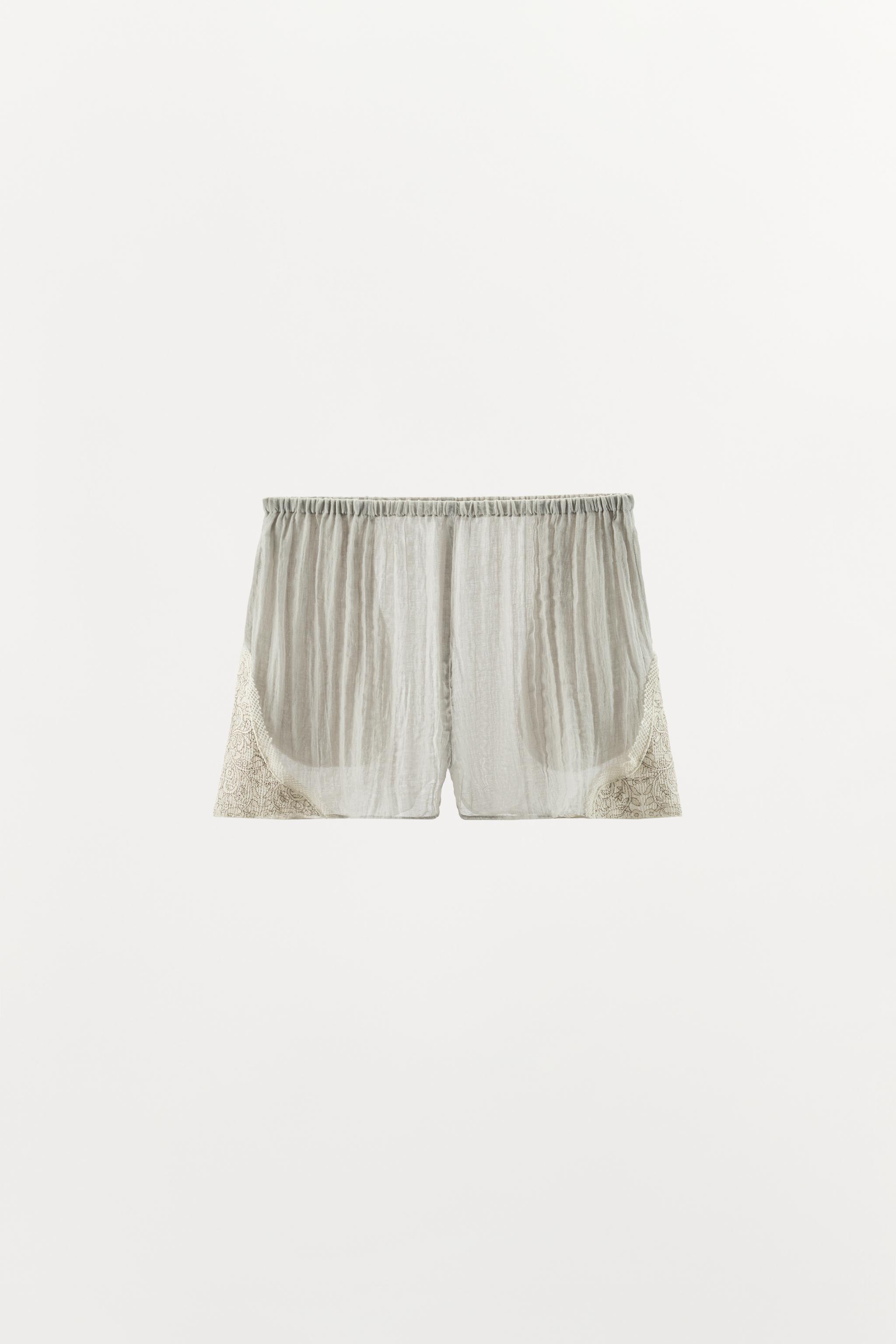 EMBROIDERED LACE SHORTS